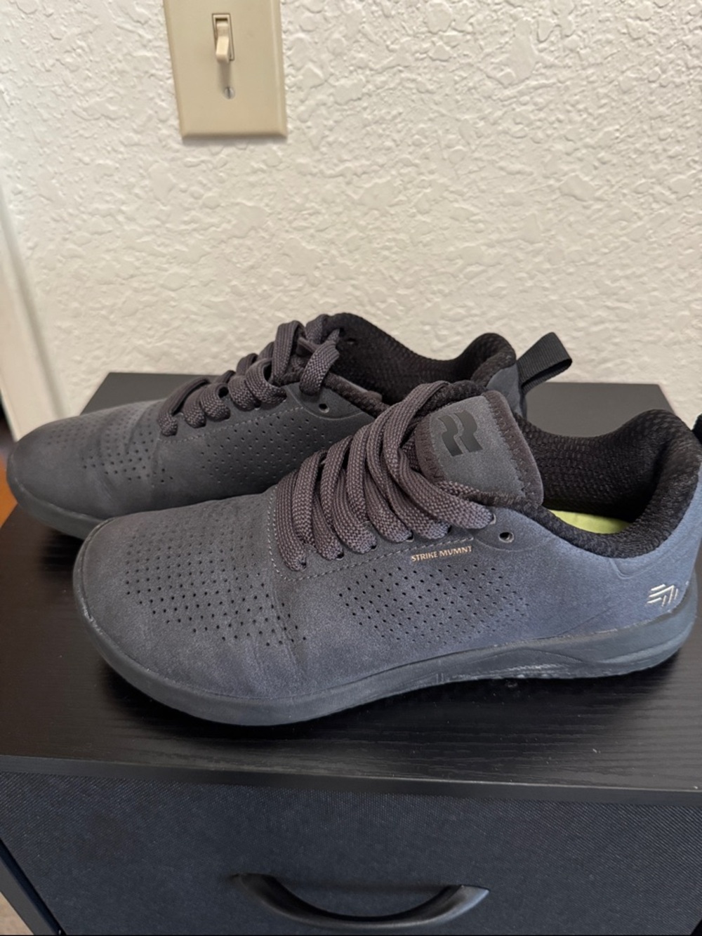 STRIKE MVMNT. Sueze EZ Trainer Black Smoke. Women’s 8.5/ Men’s 7. Like new.
